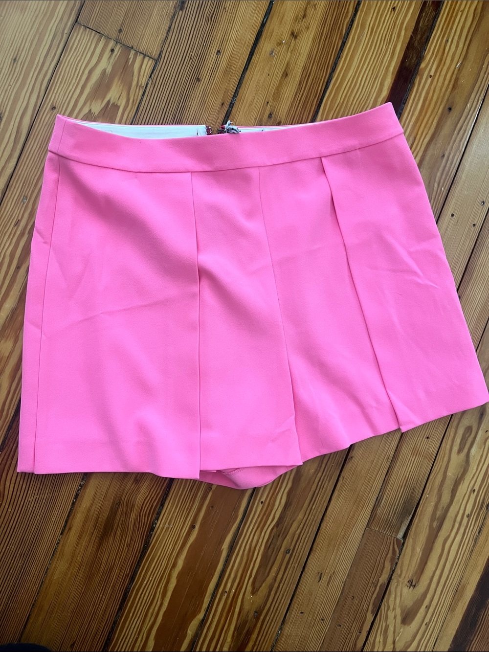 Women's Pink Tailored Pleated Front Shorts